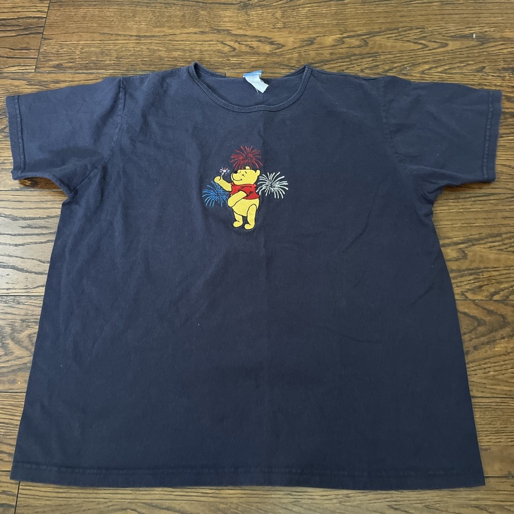 Vintage Disney Embroidered Winnie The Pooh Navy T-shirt Fireworks Women's Large